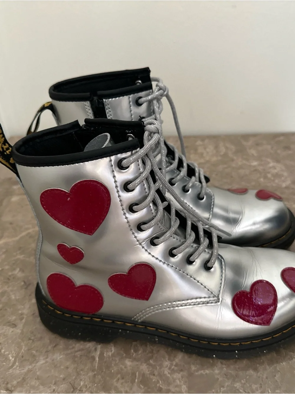 Womens Dr. Martens Boots Metallic Silver w/ Hearts Zipper Side Sz 6 Valentines - Picture 4 of 10